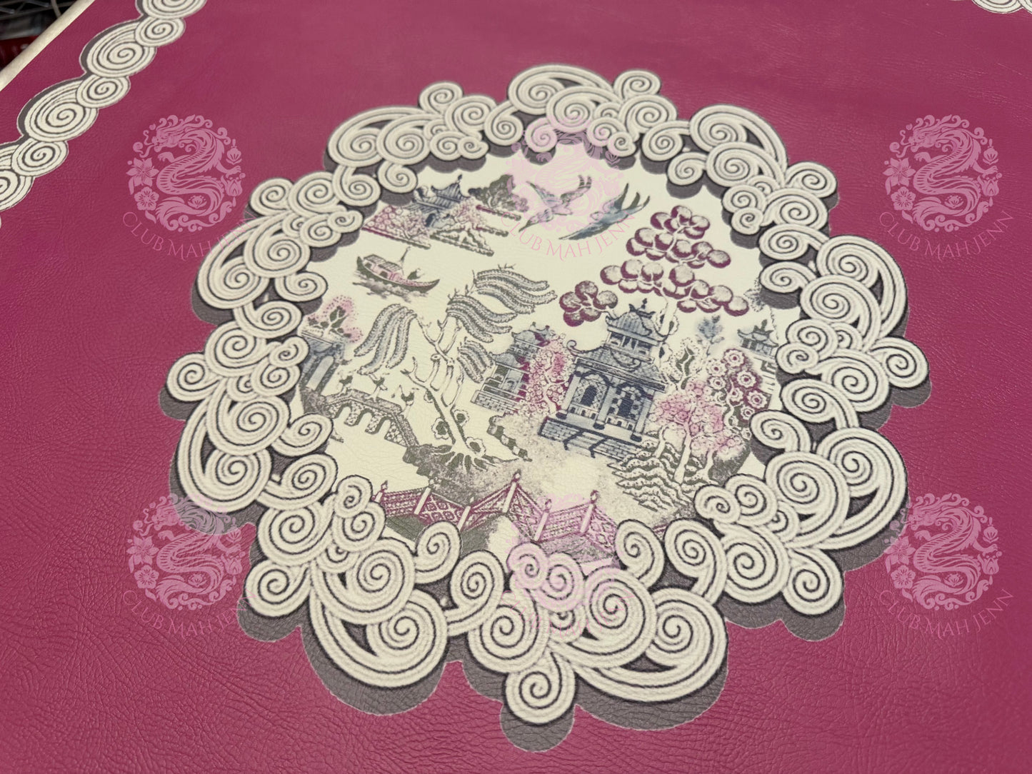 D'or Chinoise Leatherette Mat -Magenta