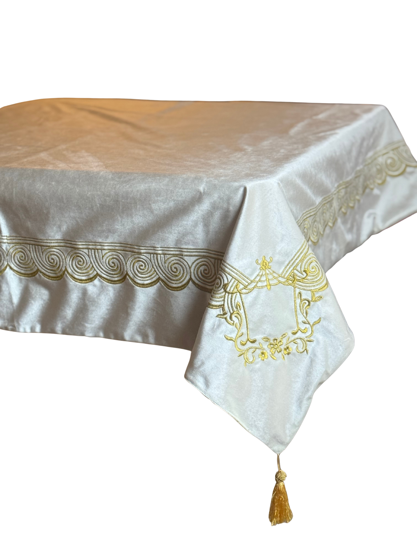 Luxe Velvet Tablecloth - PRE-ORDER ITEM