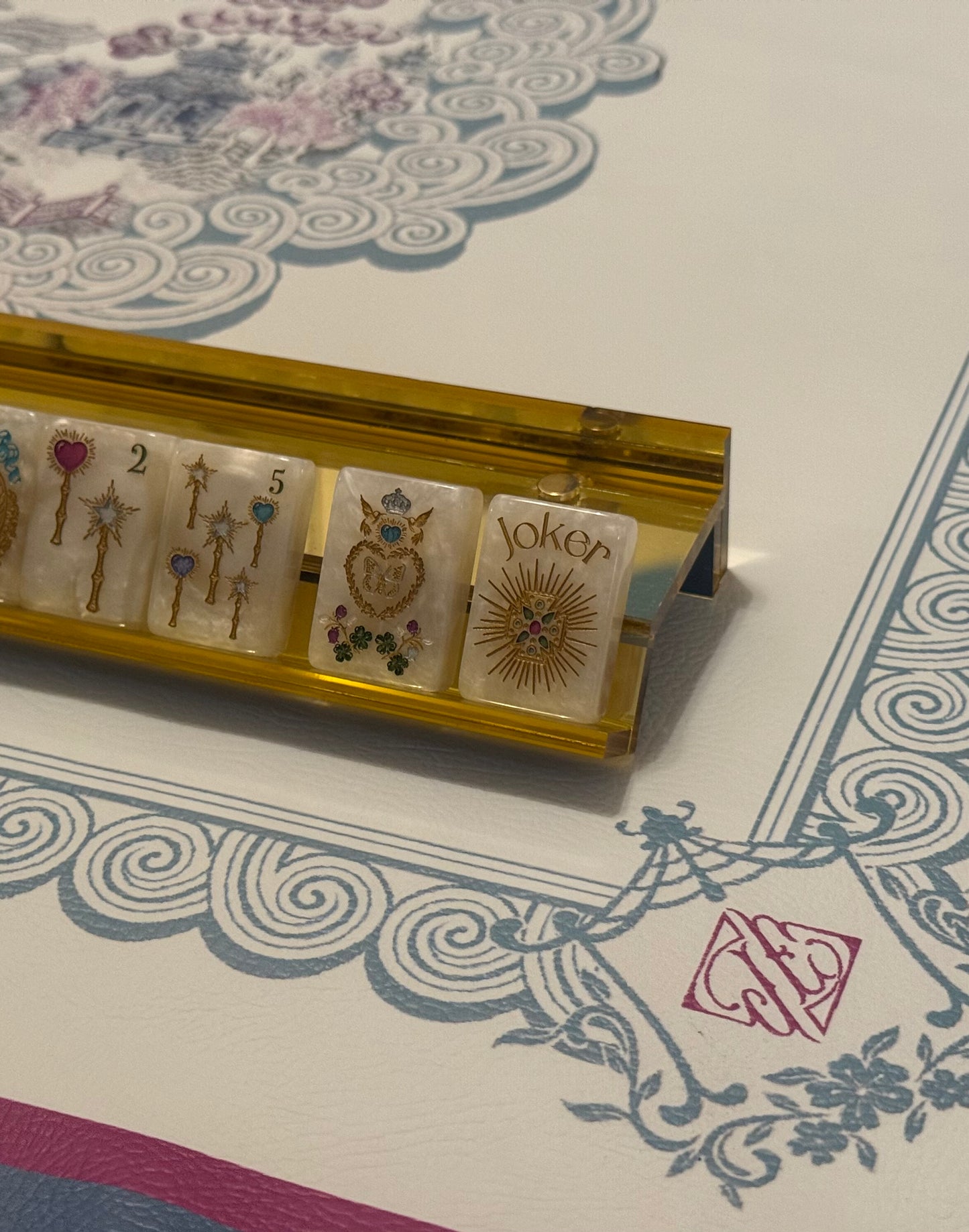 D'or Pagoda Leatherette Mat - Pearl White