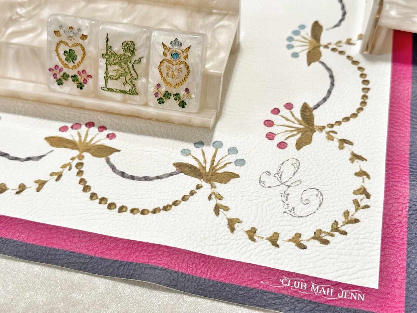 D'or Flower Leatherette Mat - Jewel Tone